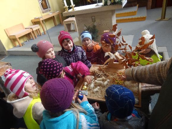 Děti v kostele Děti v kostele