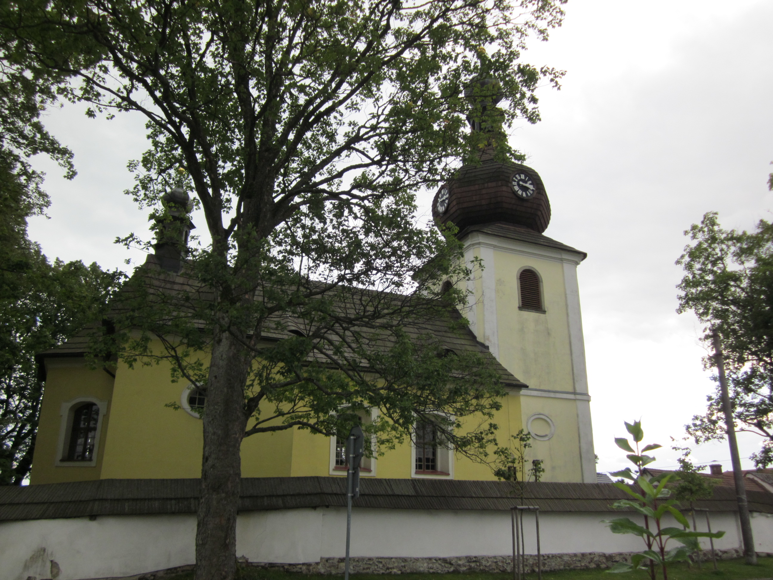 kostel Častrov